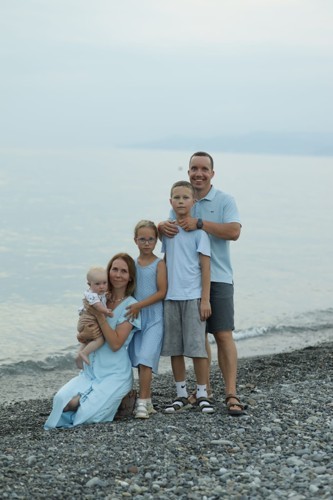 Анастасия с семьей